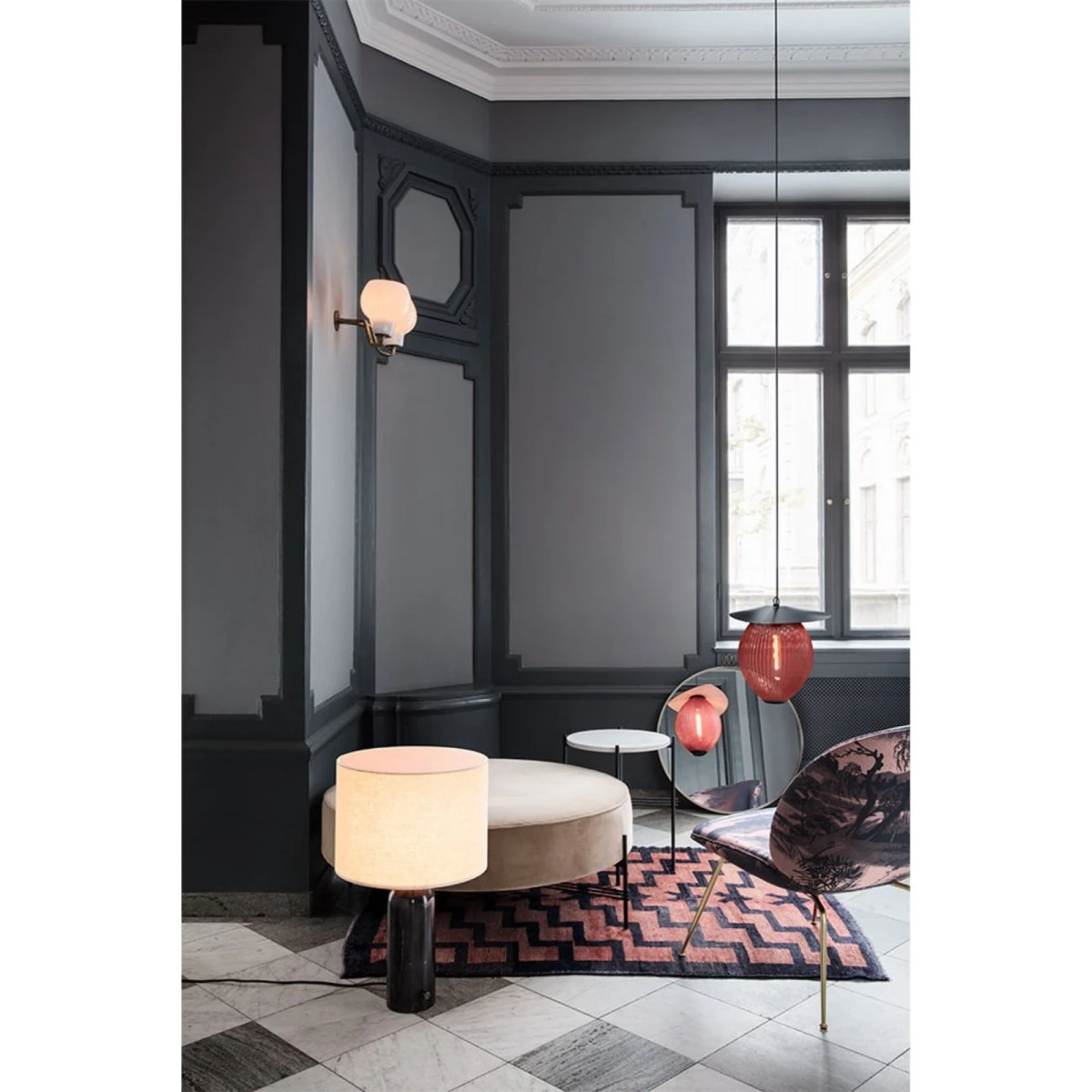 GUBI Gravity Bordlampe Large Sort Stål & Marmor