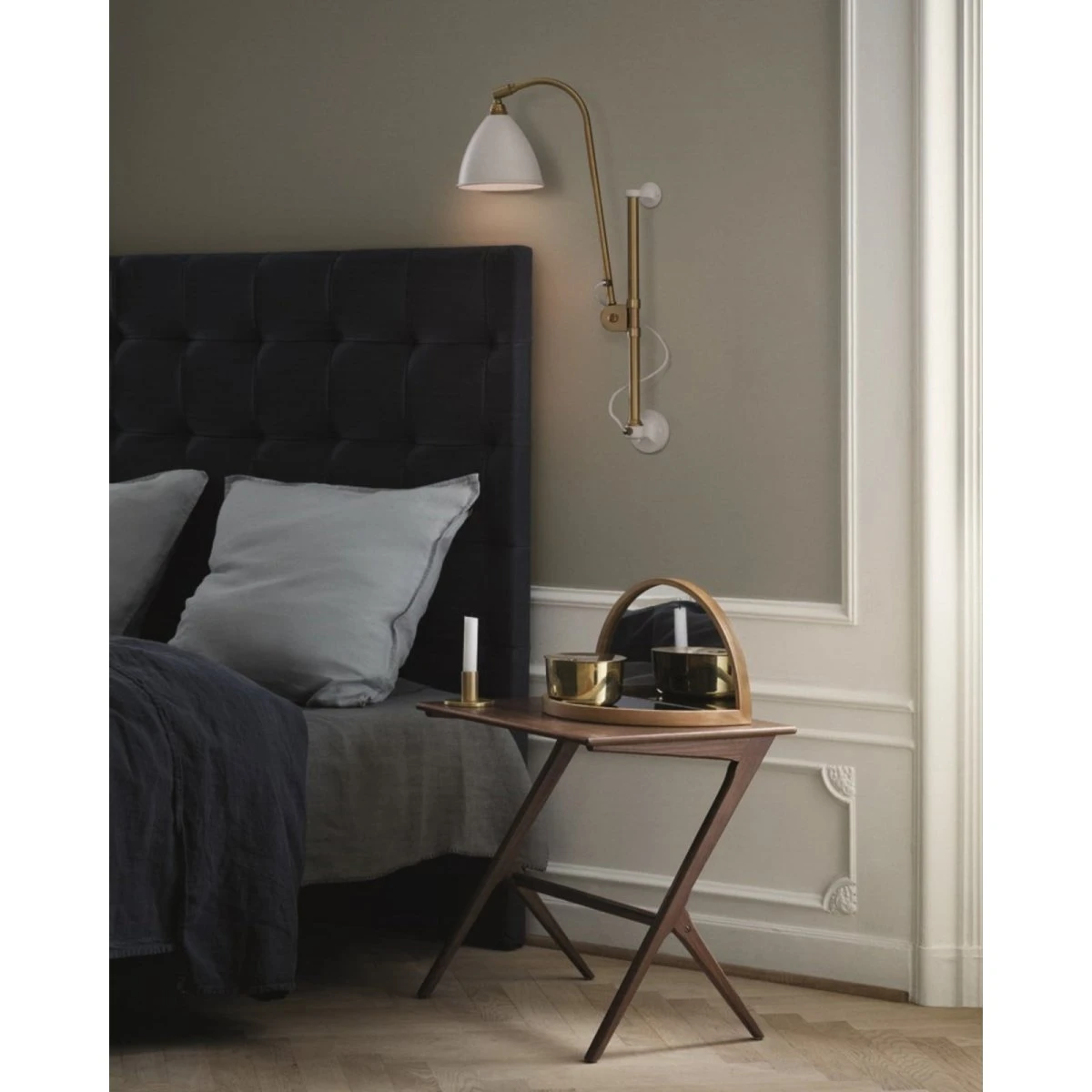 GUBI Bestlite BL5 Væglampe Ø16 Messing/Porcelæn