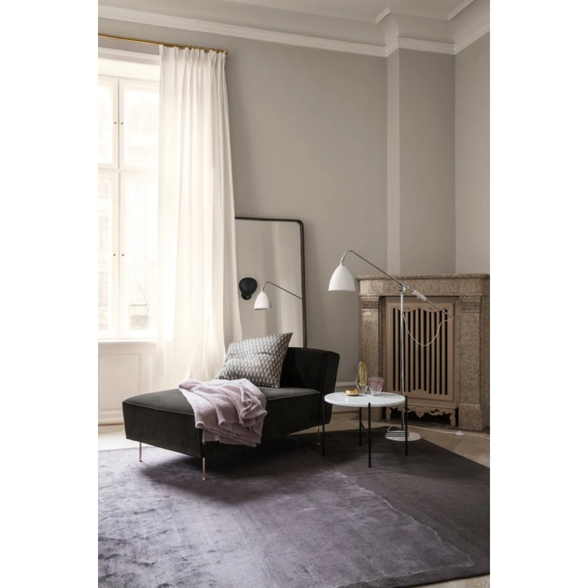 GUBI Bestlite BL4 Gulvlampe Ø21 Krom/Mat Hvid