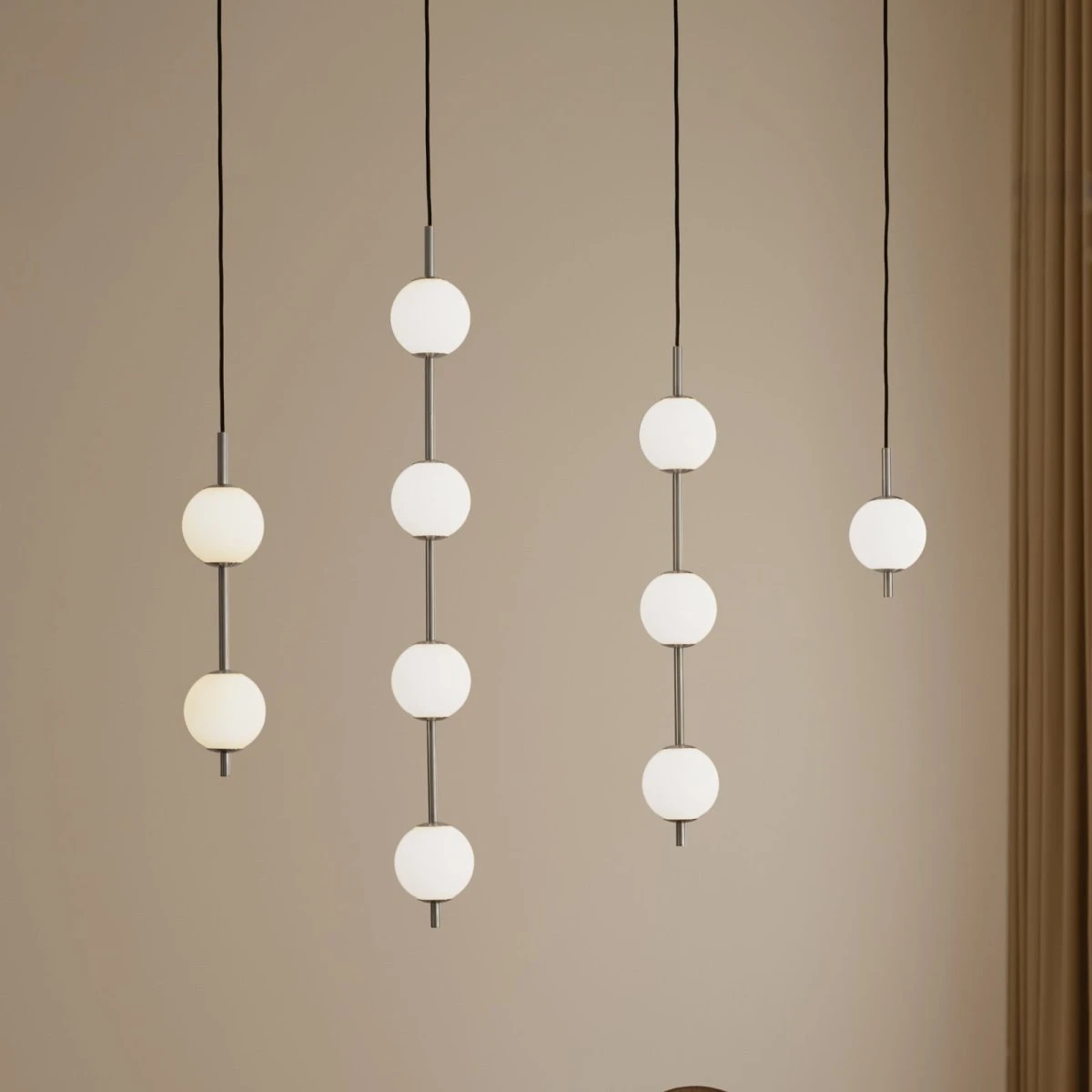 Umage Audrey LED-hængelampe, Stål, 3 lyskilder, Ø 12 cm
