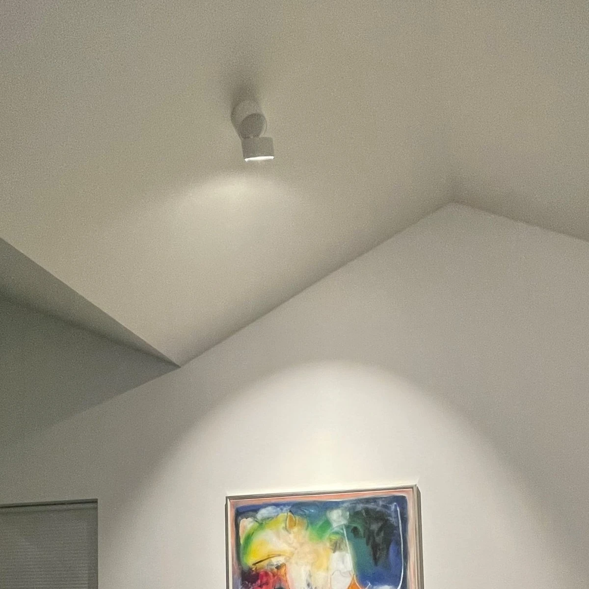 Loom Design Aim Single Spot White - Rund spot i aluminium