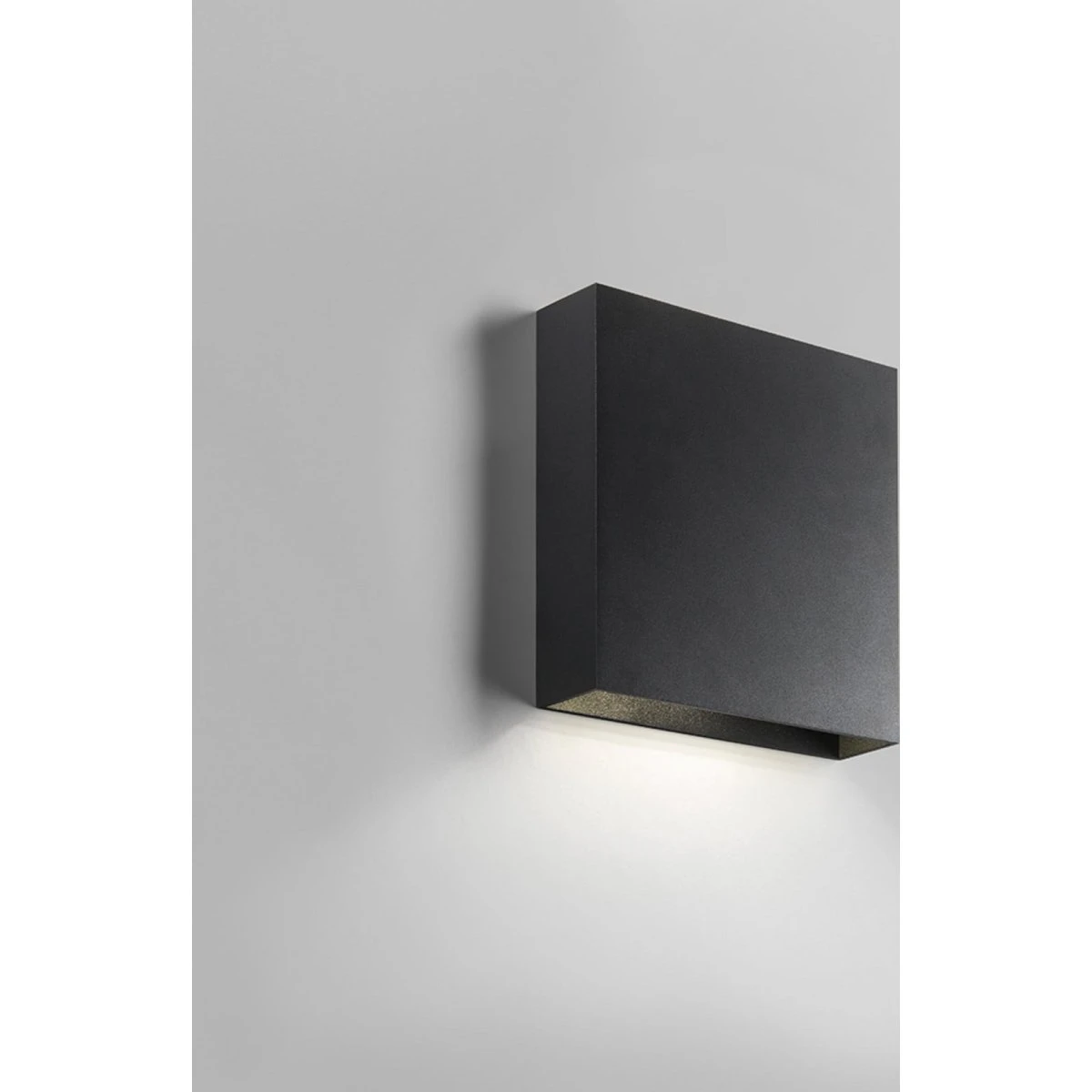 LIGHT-POINT Compact W1 LED Væglampe Sort - 3000K Down
