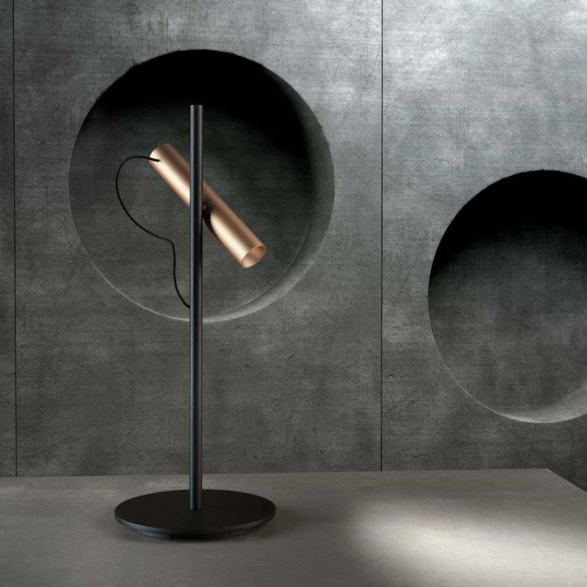 LIGHT-POINT Spirit T1 Bordlampe - Rose Guld/Sort