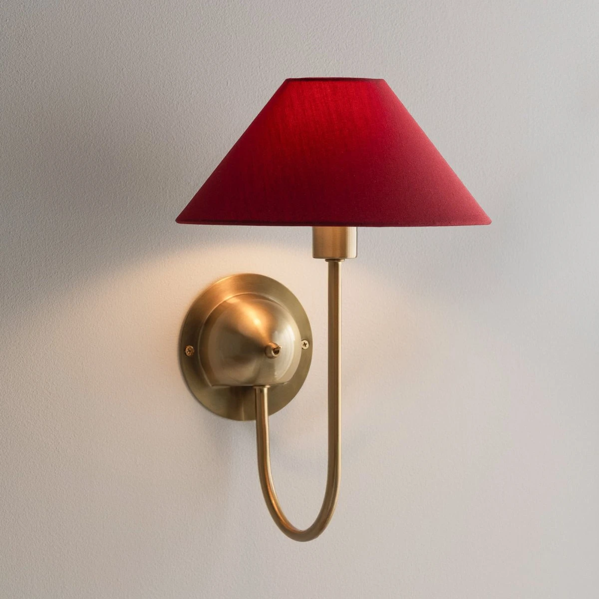 Globen Lighting IRIS væglampe, burgunderrød, 32 cm