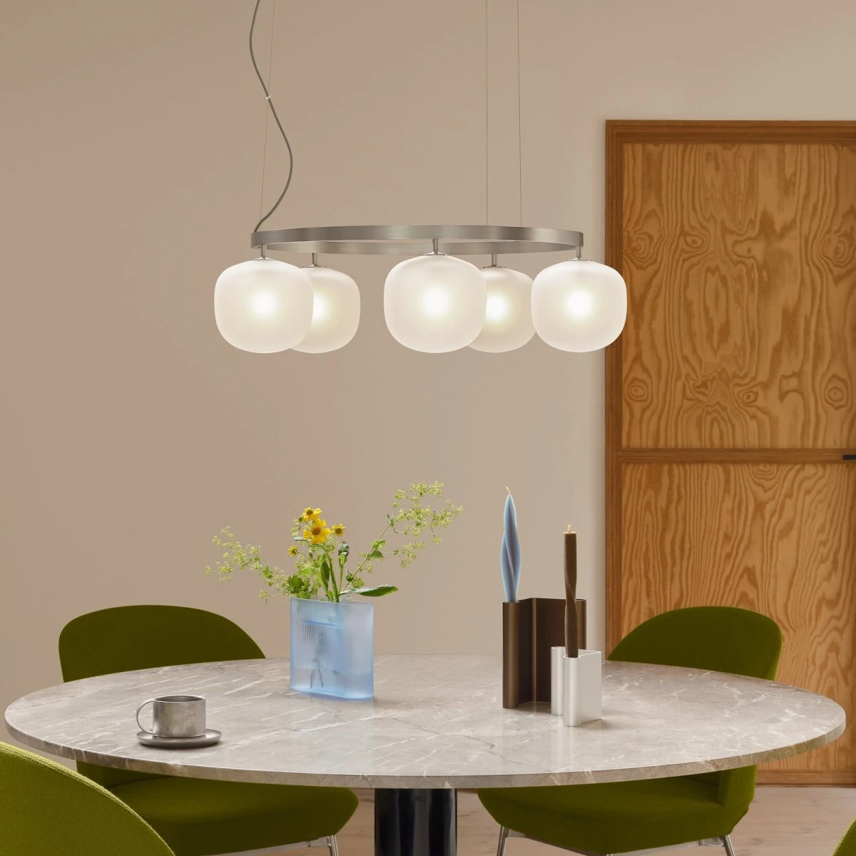 Muuto Rime Lysekrone - Grå Glas & Aluminium - Ø 80 cm