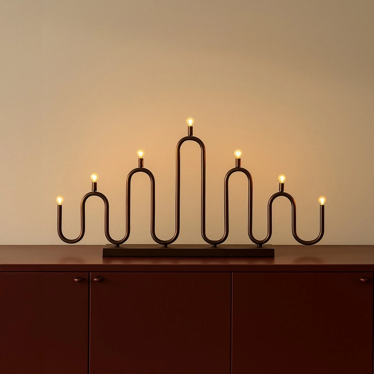 Globen Lighting Noel 7 lysestage i bronze, 76 cm