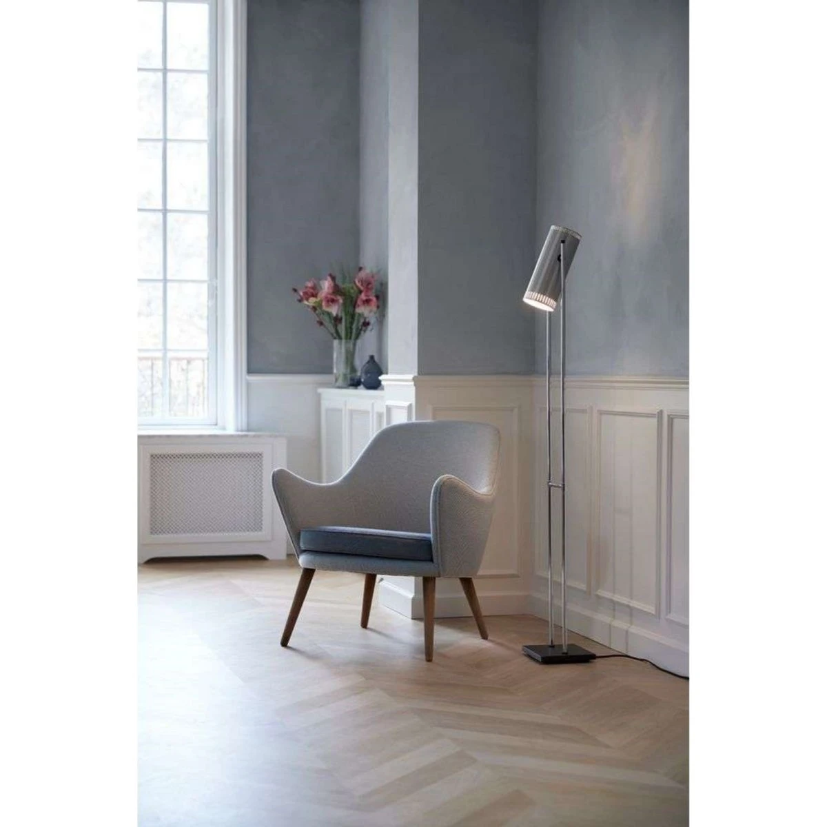 Warm Nordic Trombone Gulvlampe i Aluminium