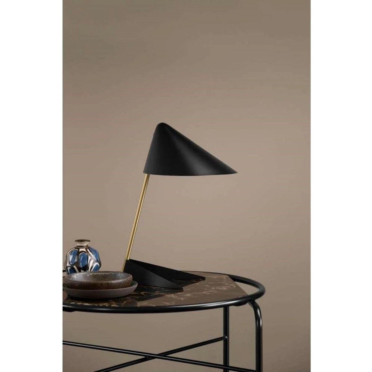 Warm Nordic Ambience bordlampe - Sort/Messing