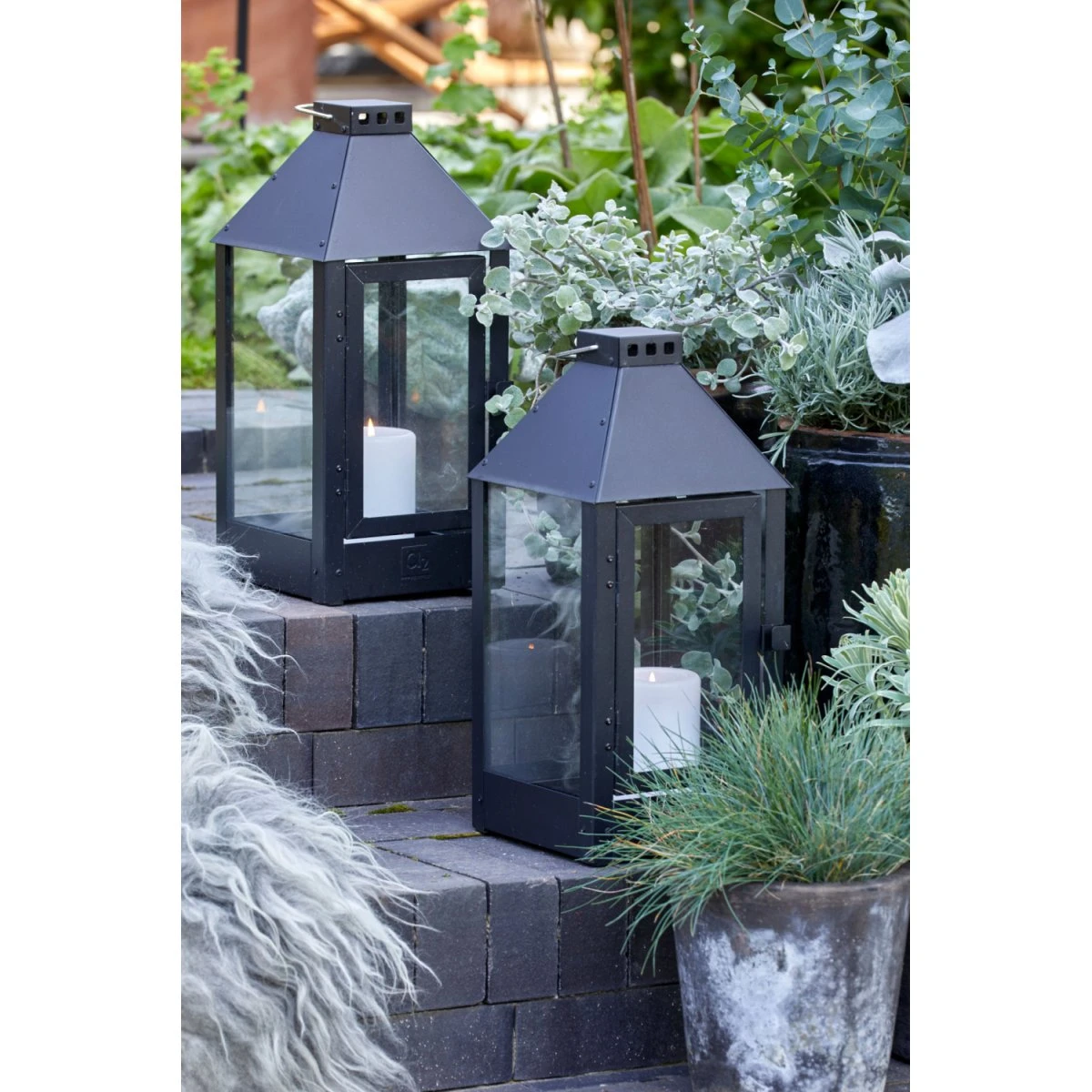 A2 Living Sort Lanterne i mat finish - 17 x 17 x 33,5 cm
