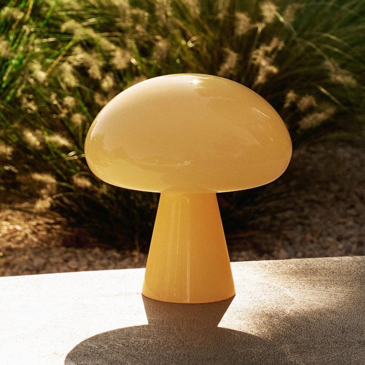 GUBI Obello Bordlampe - Mellow Yellow - Glas