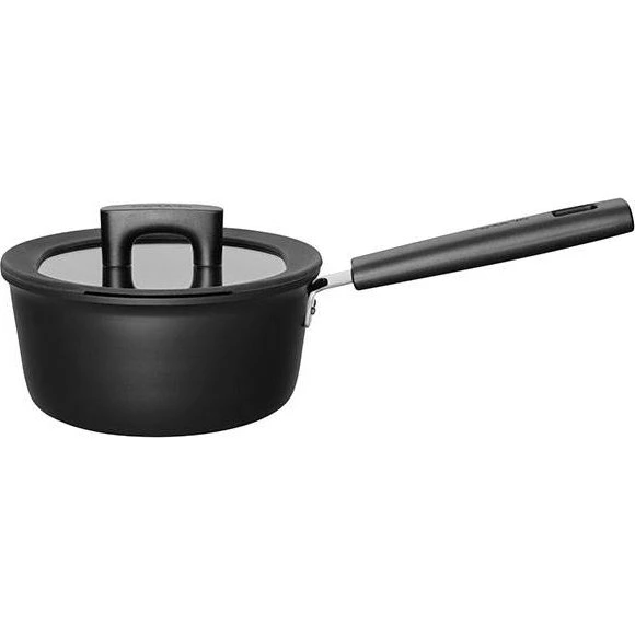 Fiskars Hard Face kasserolle 1,8 l med låg