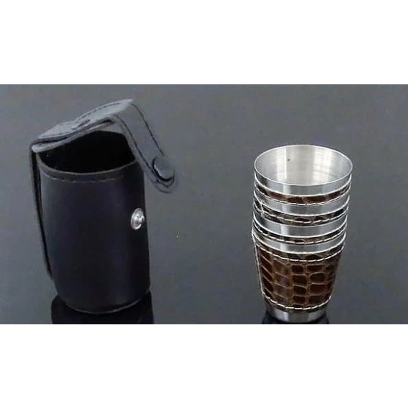 Sæt med 4 læderbeklædte metalglas 30 ml i etui