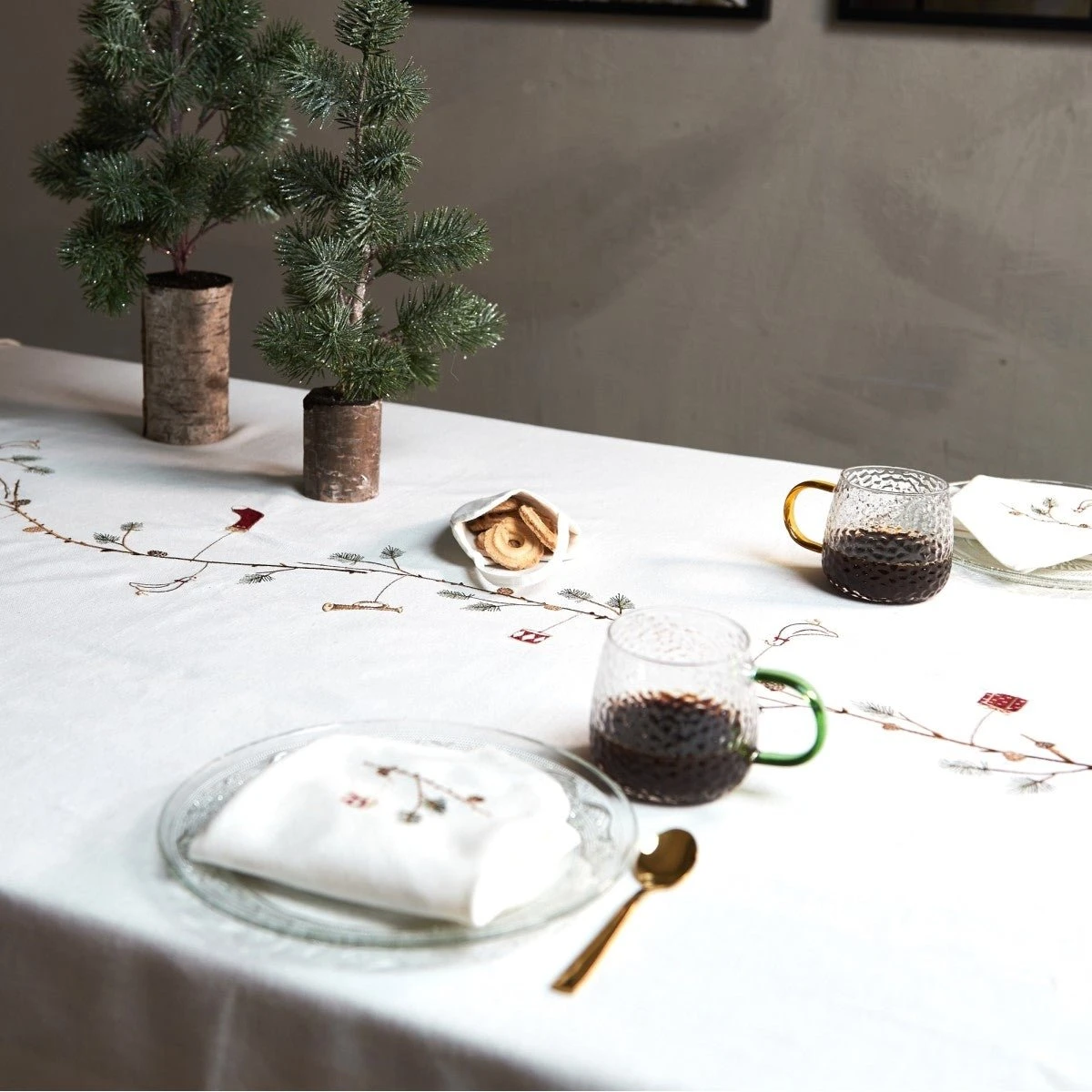 Speedtsberg Juledug med broderi, 140x360 cm, hvid