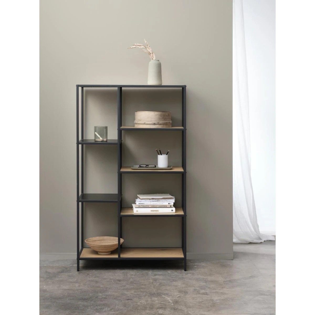 Altino reol - Wild Oak melamin og sort metal, 146x80x31,6 cm