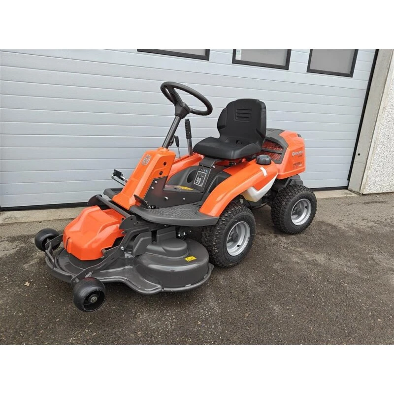 Husqvarna R 214T frontklipper 586 cm³, 2-cyl