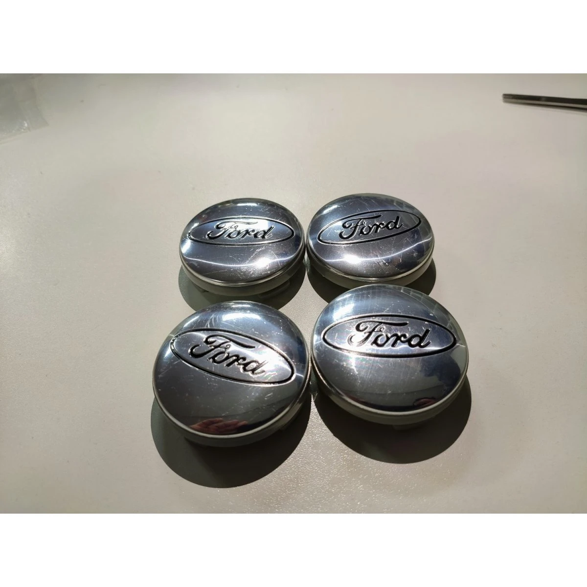 Ford 54mm Center dækker - 4-pak
