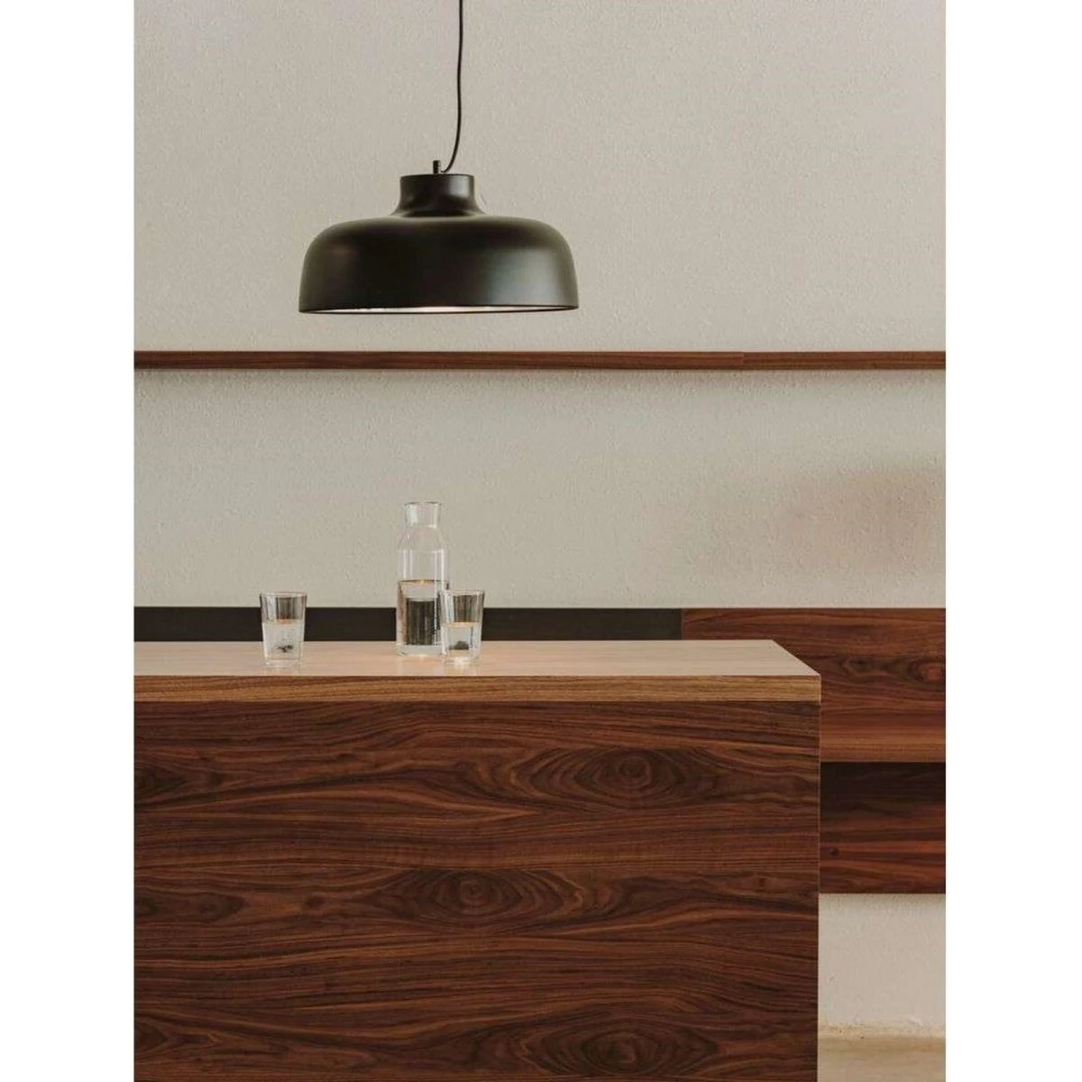 Santa & Cole M68 Pendellampe, Sort Aluminium