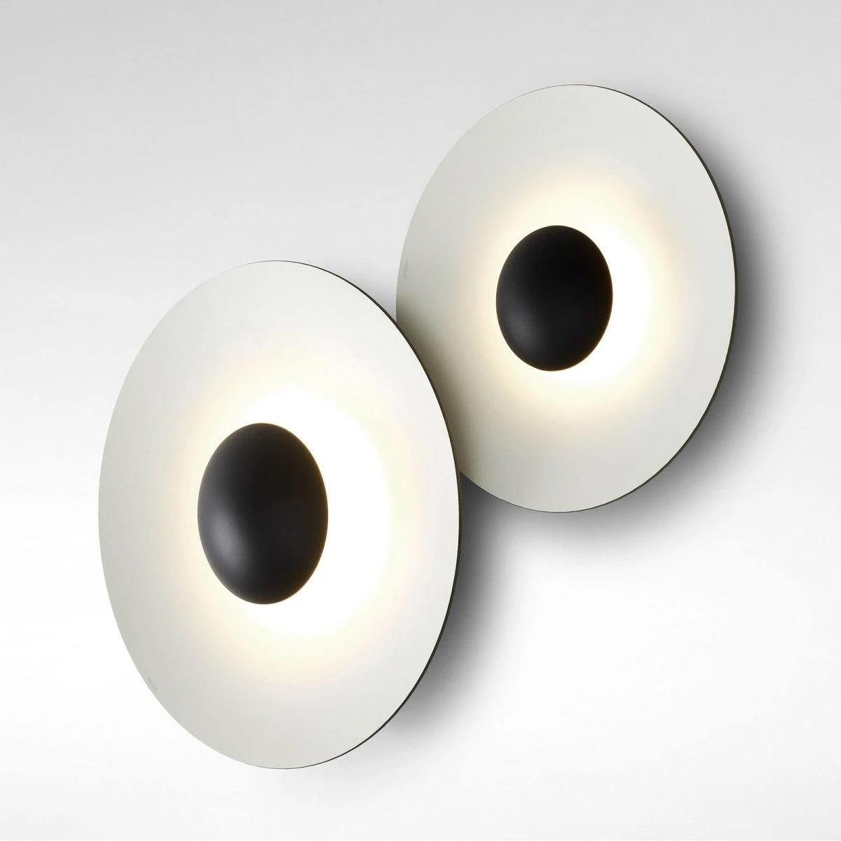 Marset Ginger 20 C væg- og loftlampe i Oak-White