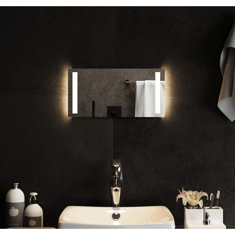LED badeværelsesspejl 40x20 cm IP65 med USB