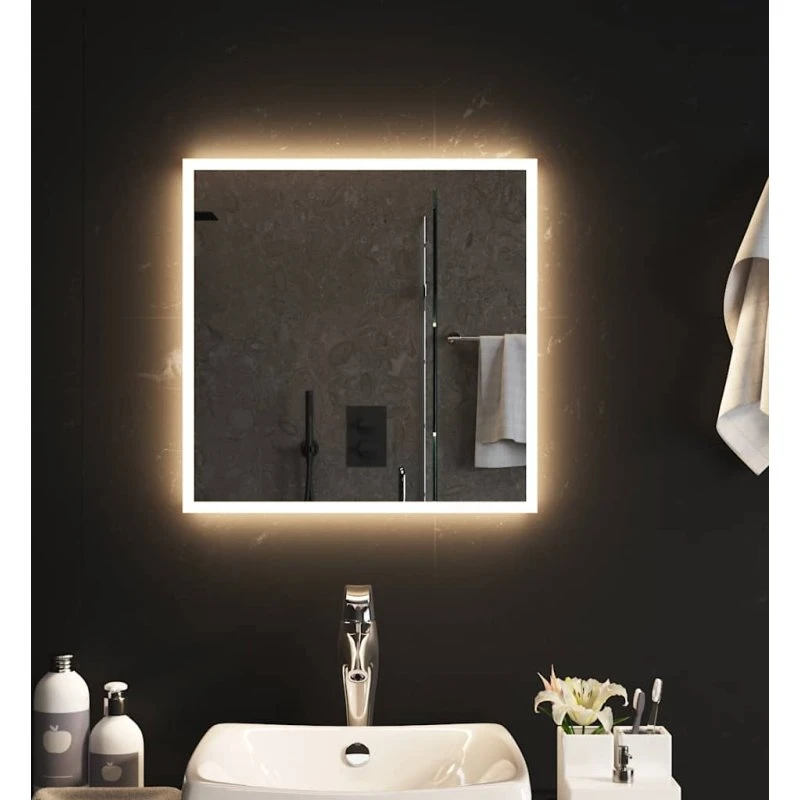 LED badeværelsesspejl 50x50 cm, IP65 med USB