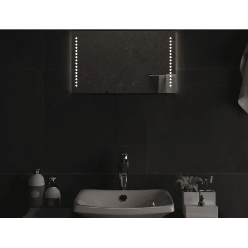 LED badeværelsesspejl 30x50 cm – IP65, USB