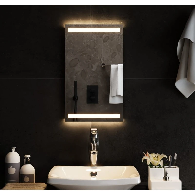 LED badeværelsesspejl 30x50 cm (IP65, USB)