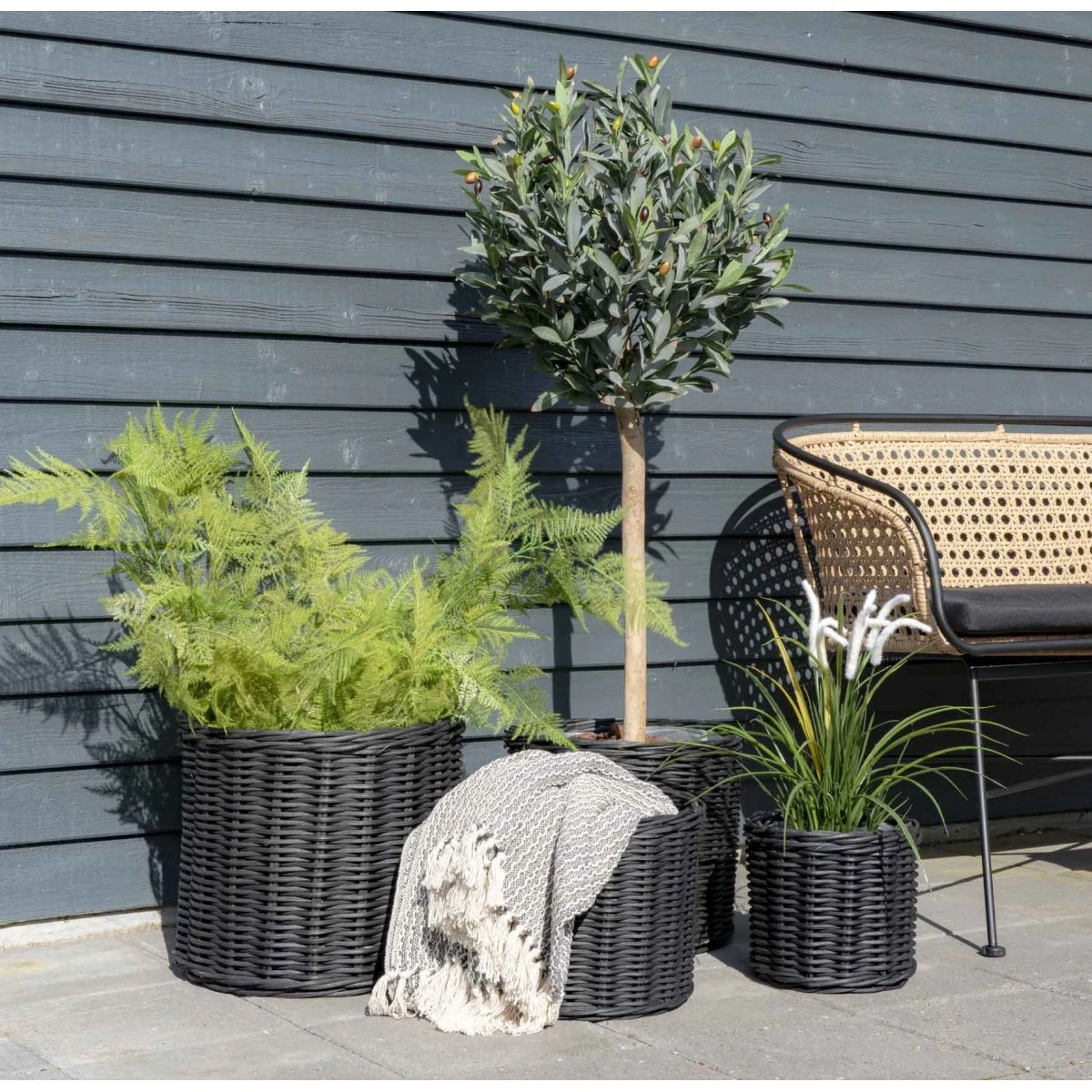 Bromo Kurvesæt - 4 sorte rattan kurve med plastfor
