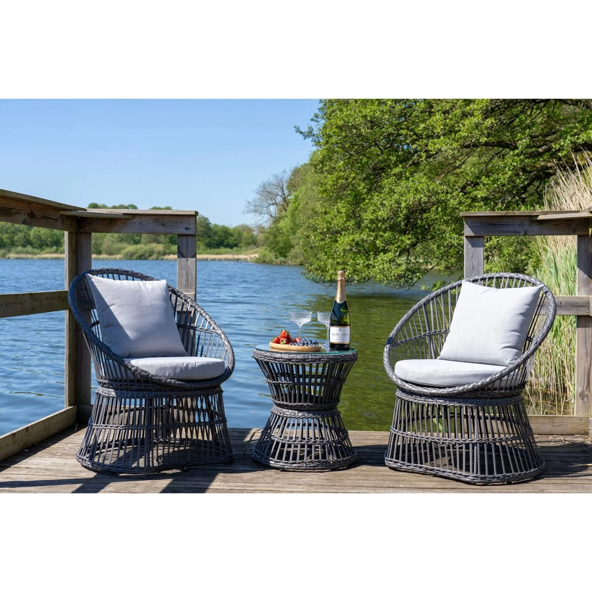 House Nordic Natal Loungesæt i Rattan - Grå - 2 Stole & Bord