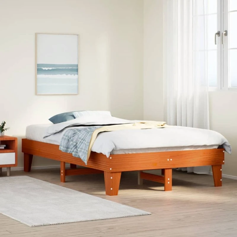 Sengeramme 135x190 cm i massivt fyrretræ – brun