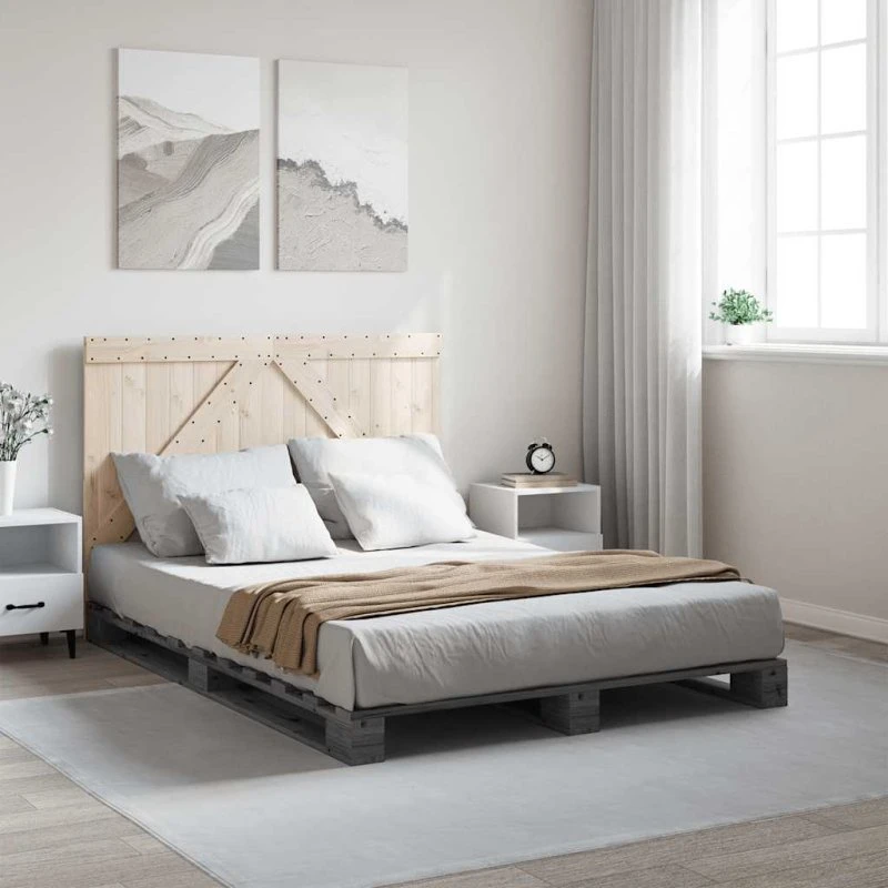 Sengeramme 140x200 i massivt fyrretræ med sengegavl (grå)