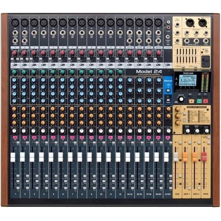 Tascam Model 24 – analog mixer og 24-spors digital optager