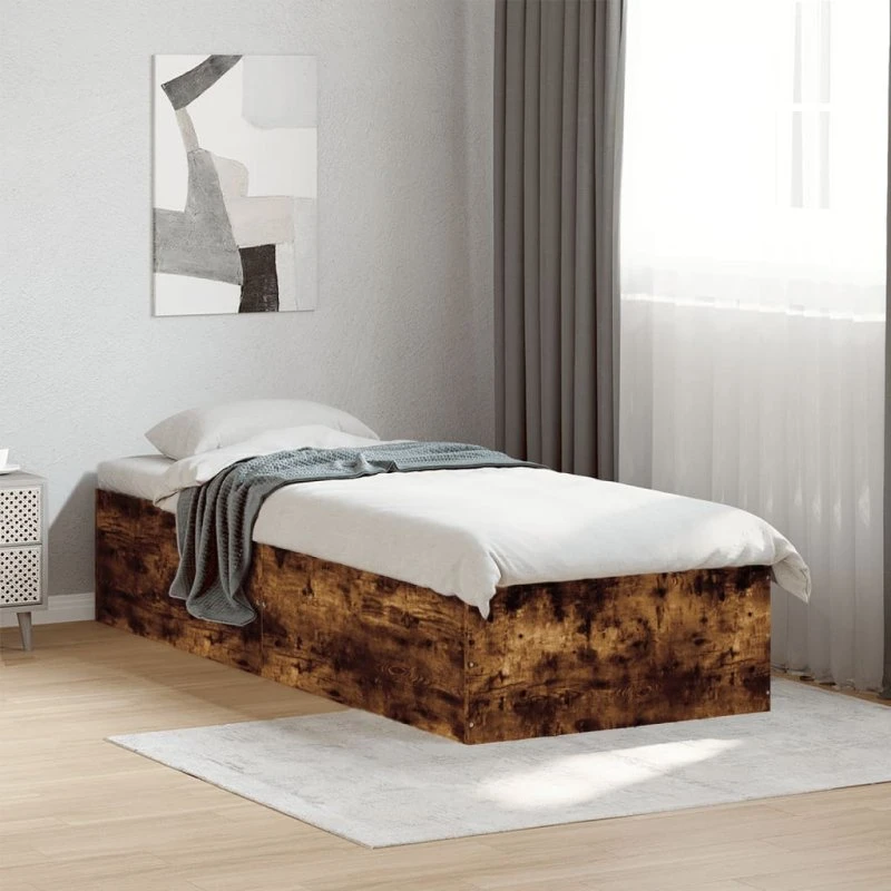 Sengeramme 75x190 cm i konstrueret træ – røget eg