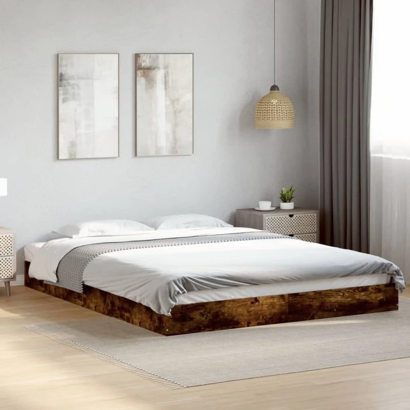 Sengeramme 160x200 cm i konstrueret træ – Røget eg