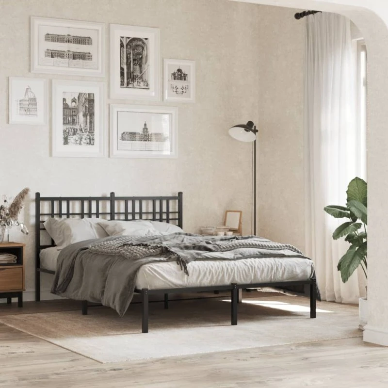 Sengeramme 140x200 cm med sengegavl - Sort metal