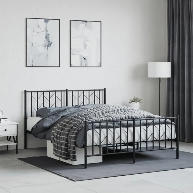 Sengeramme 135x190 cm i sort metal med gavl