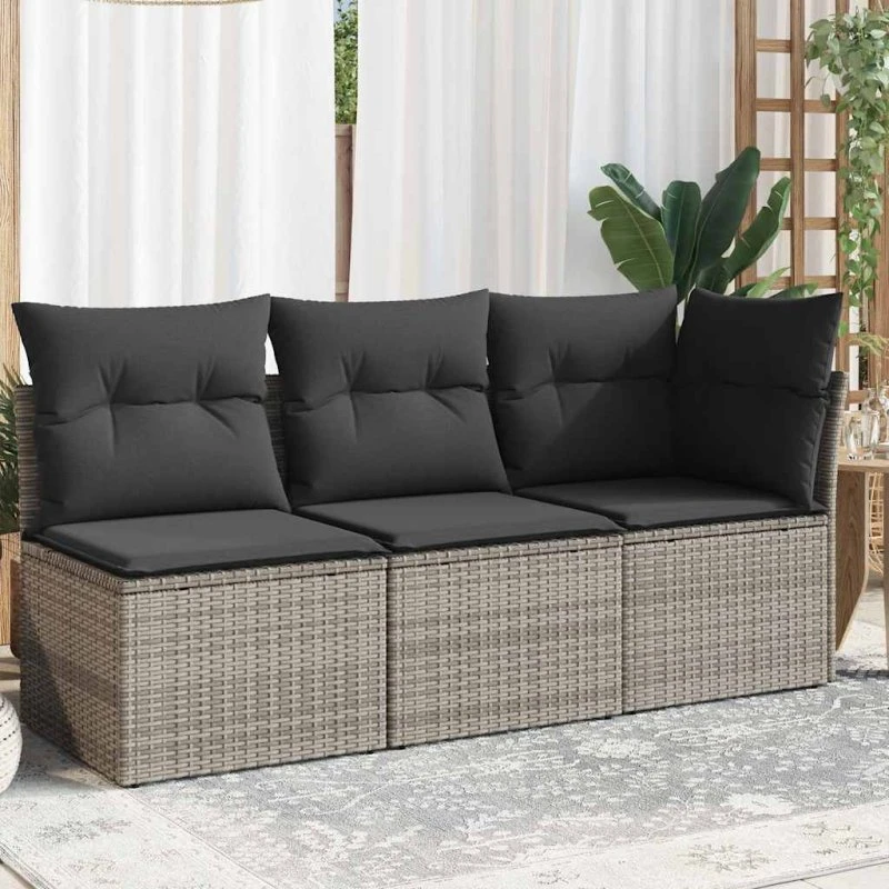 3-personers havesofa i grå polyrattan med hynder