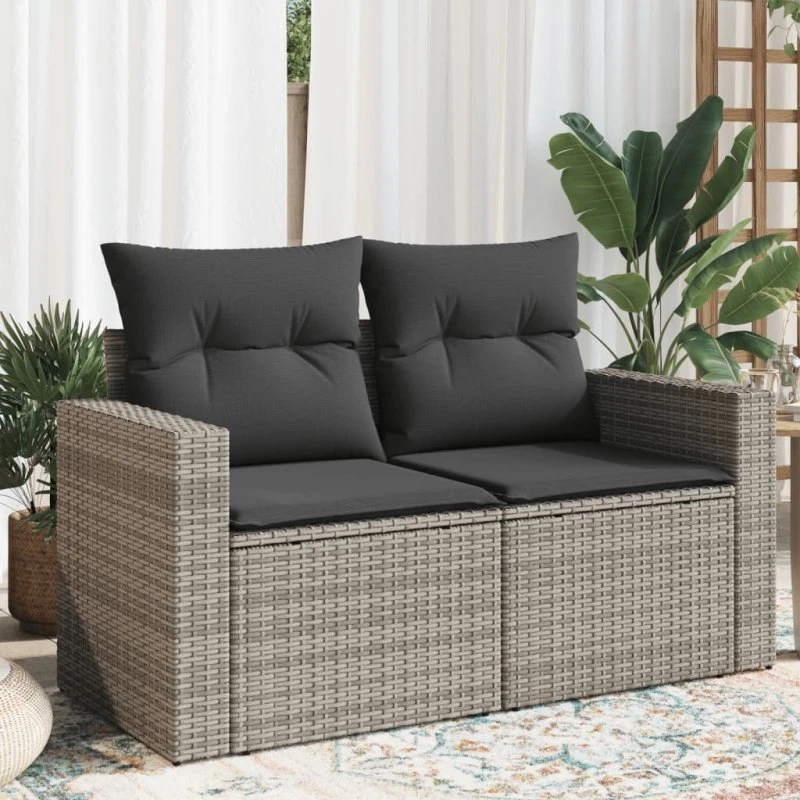 2-personers havesofa i polyrattan med hynder – grå