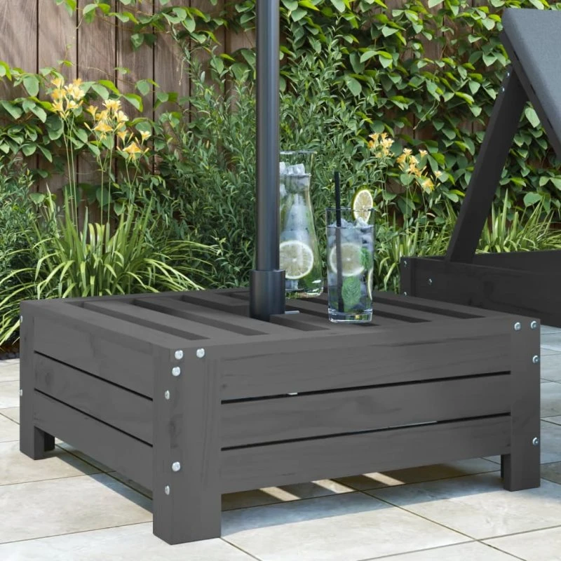 Skjuler til parasolfod i massivt fyrretræ, grå