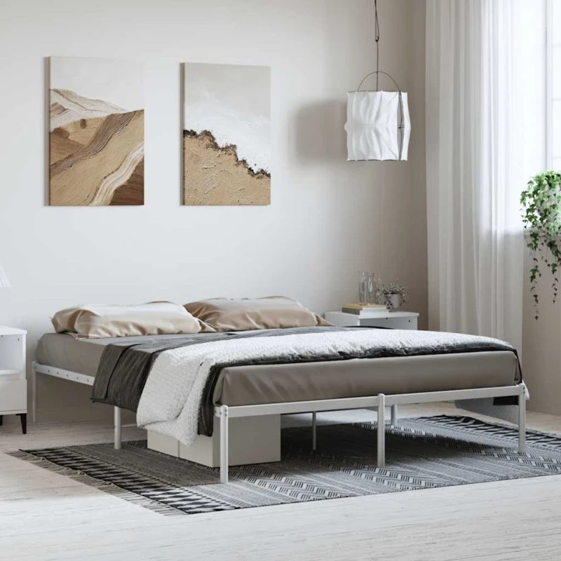 Sengeramme 150x200 cm i hvidt pulverlakeret stål