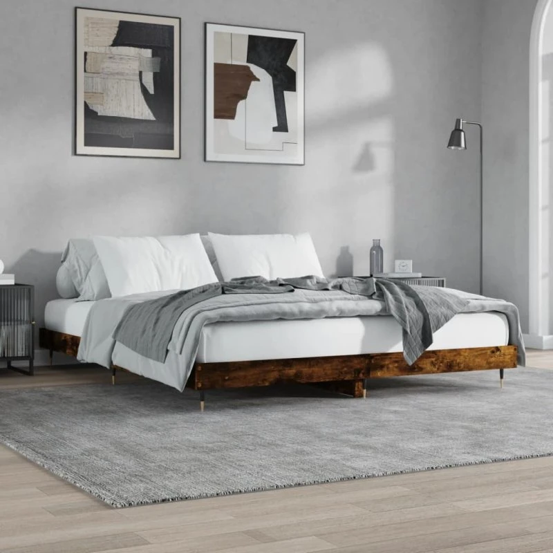 Sengeramme 200x200 cm i konstrueret træ – røget eg