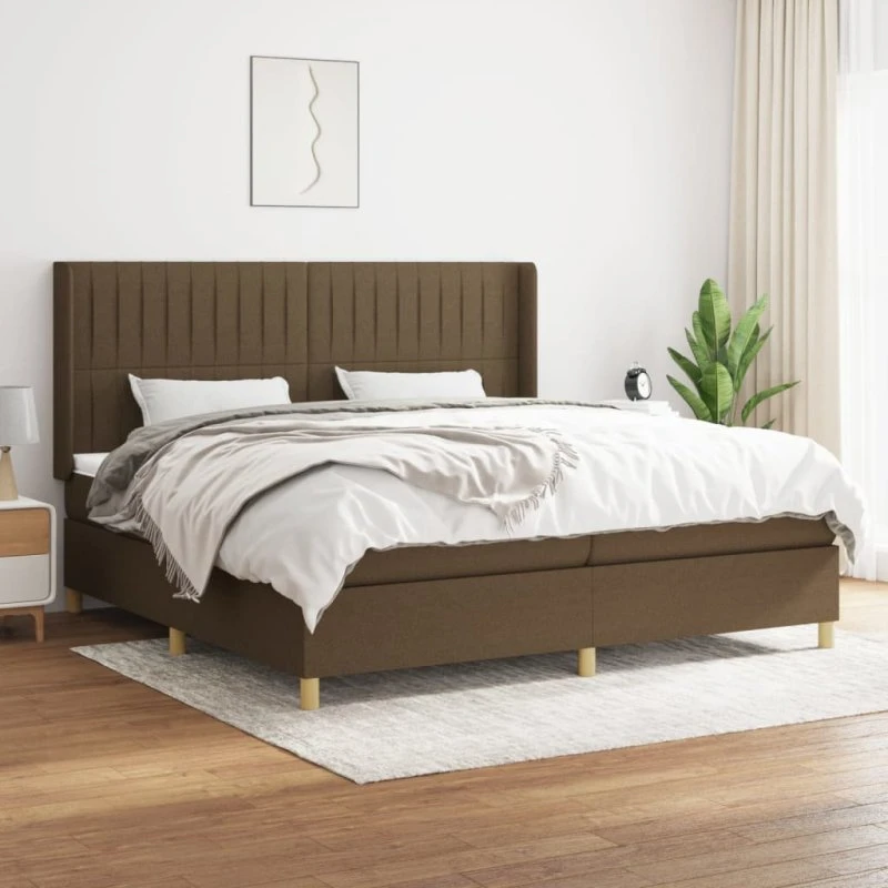 Kontinentalseng 200x200 cm i mørkebrun stof med pocketmadras