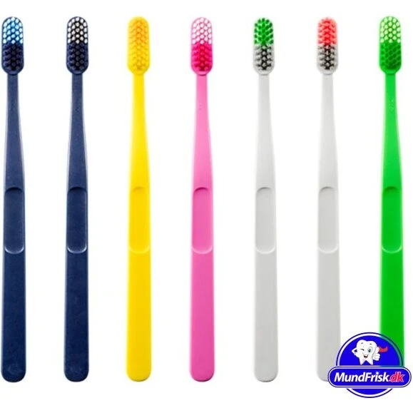 Jordan Clean Smile Medium tandbørste – 1 stk