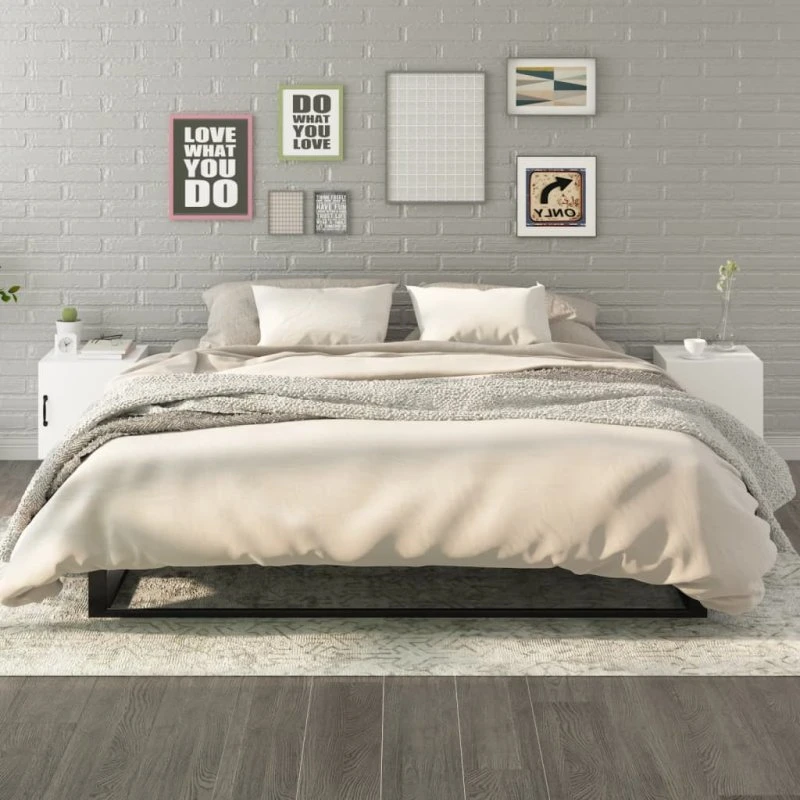 Sengeborde 2 stk. – hvidt konstrueret træ