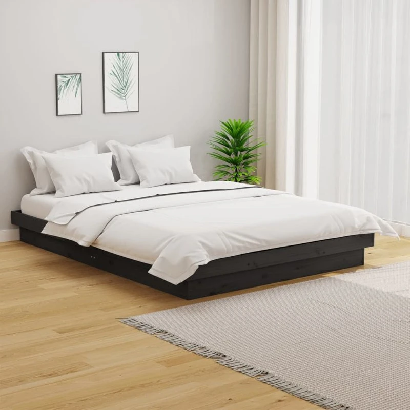 Sengeramme 135x190 cm i massivt fyrretræ, grå