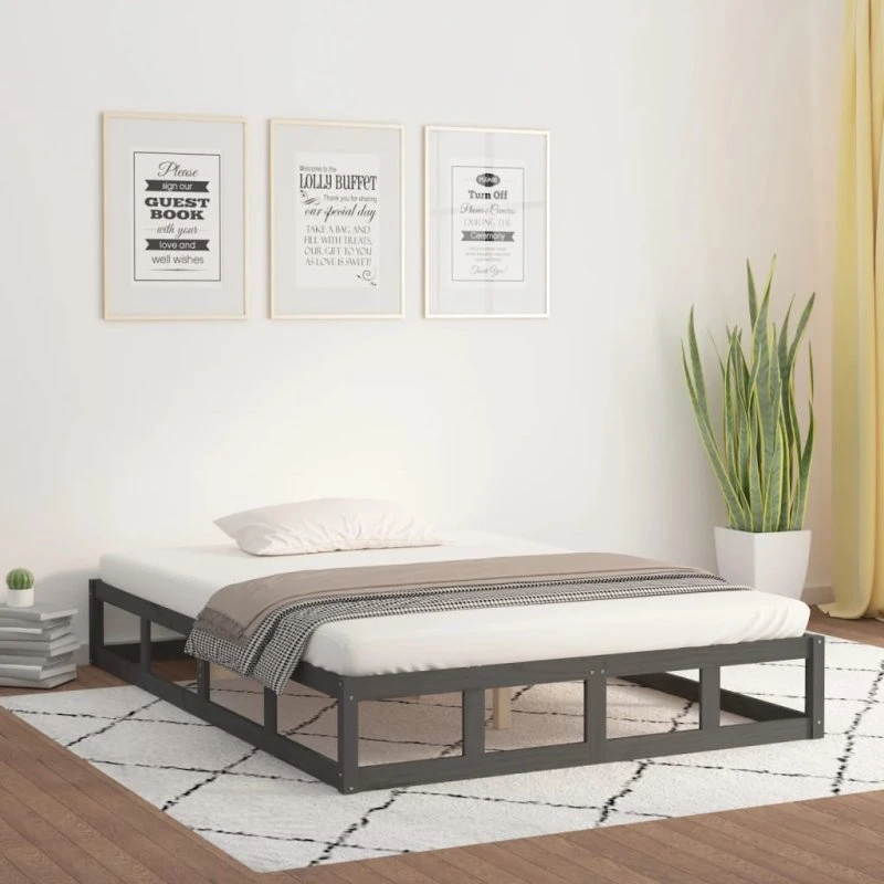 Sengeramme 135x190 cm i massivt fyrretræ - grå