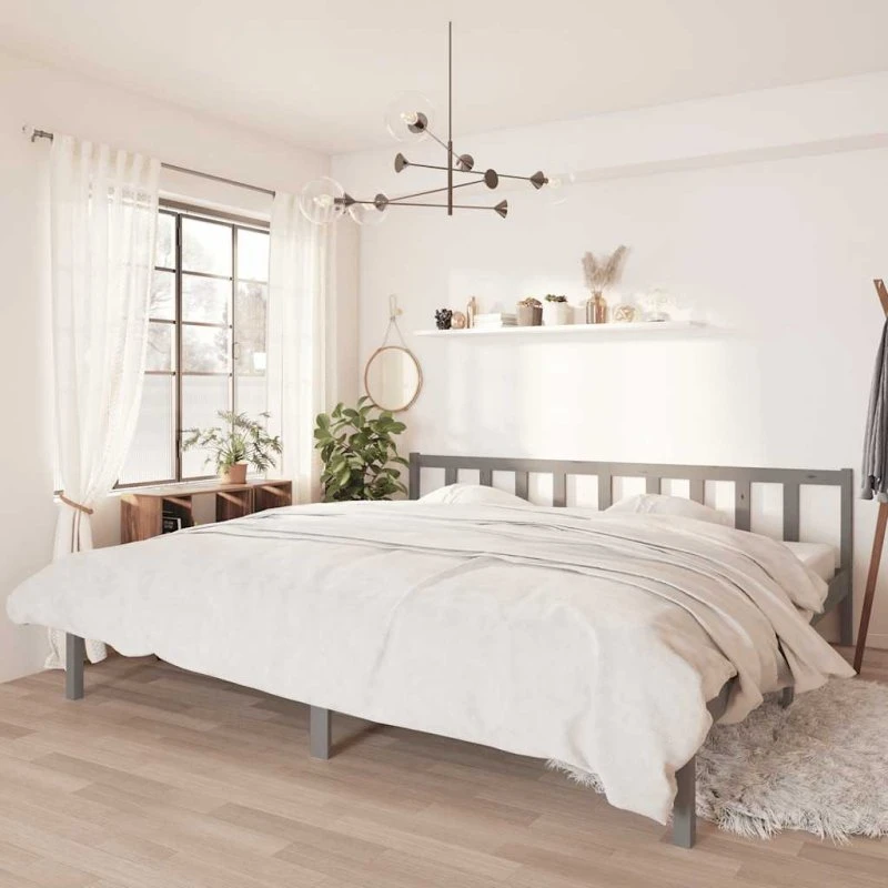 Sengestel 200x200 cm i massivt fyrretræ, grå