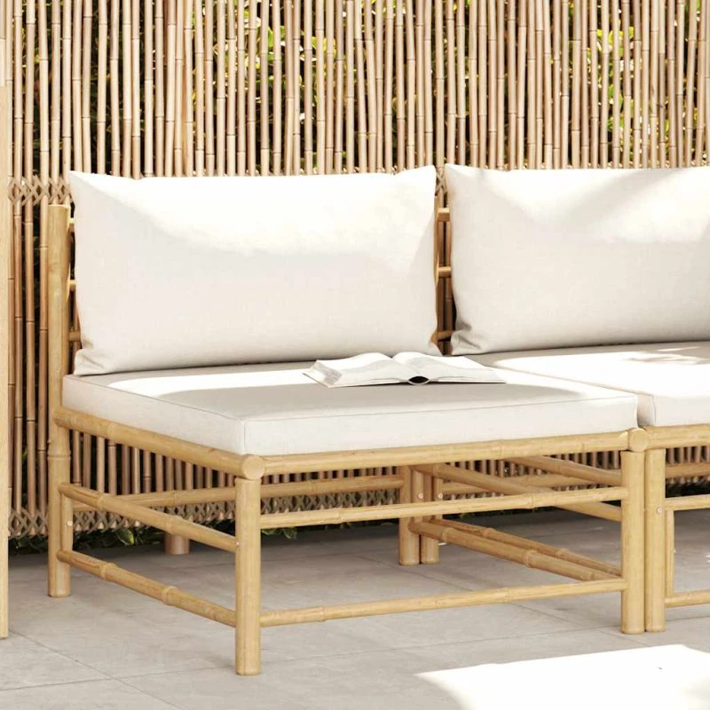 Havesofa midtermodul i bambus med creme hynder