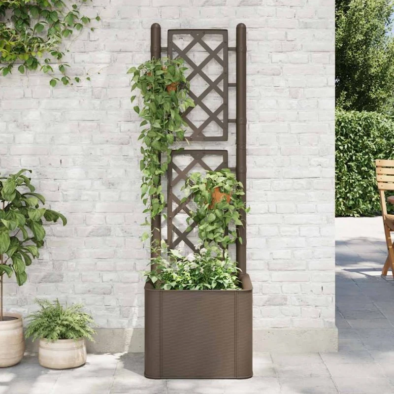Selvvandende højbed med espalier – mokkafarvet rattanlook