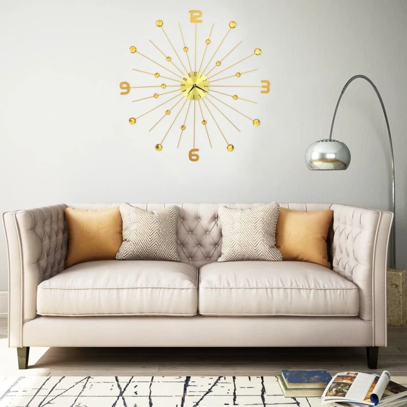 Gyldent vægur i metal 70 cm med krystaldetaljer