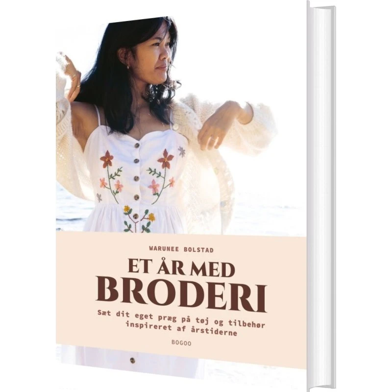 Et år med broderi - Warunee Bolstad